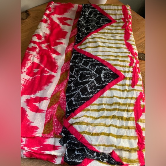 Stella & Dot Union Square Scarf - Pink Geo Ikat - Picture 4 of 4